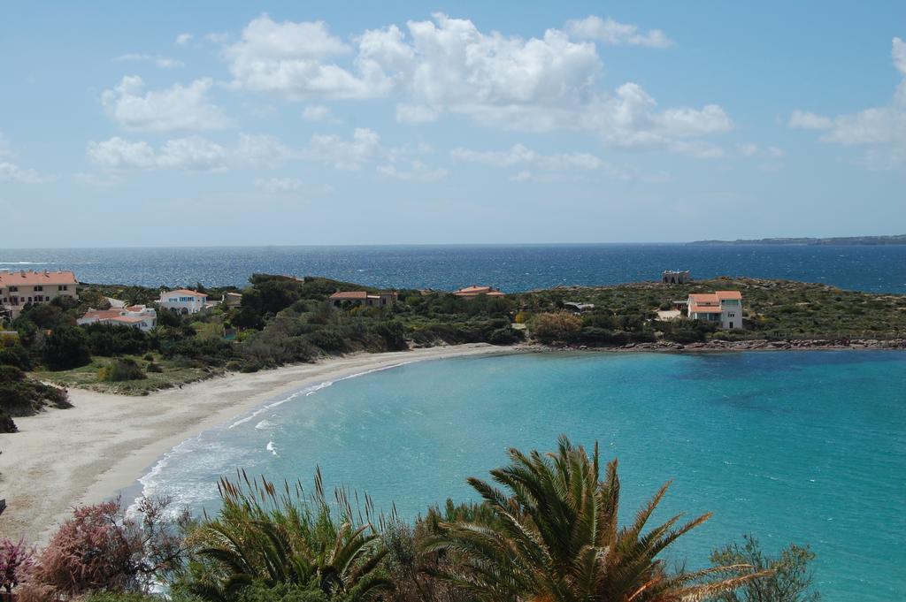 Hotel Domo LA VELA SantʼAntìoco Exterior foto